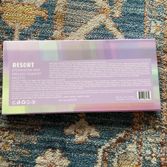 ESTATE Resort Eyeshadow Palette - Picture 3 of 3